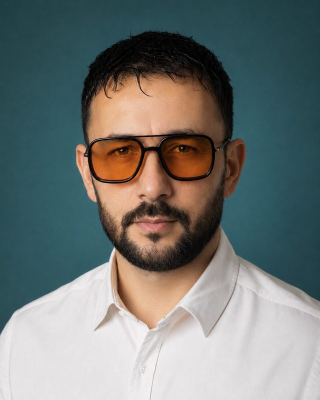 Retrato de Oscar Leonardo León Barrera (Nardo Artista), Vocal 1 de la Junta Directiva de Producciones Camaleón